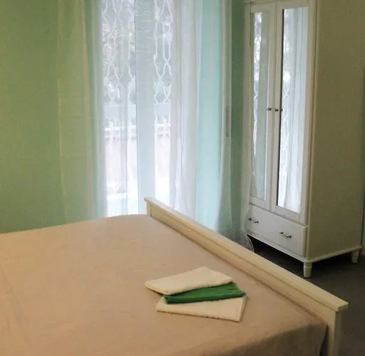 Πανσιόν Arcadia Domus 4*